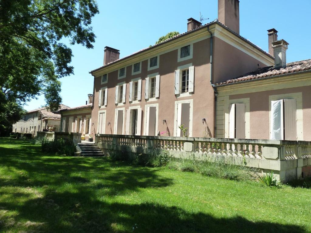 Chateau De Lacaze Lagarrigue  객실 사진